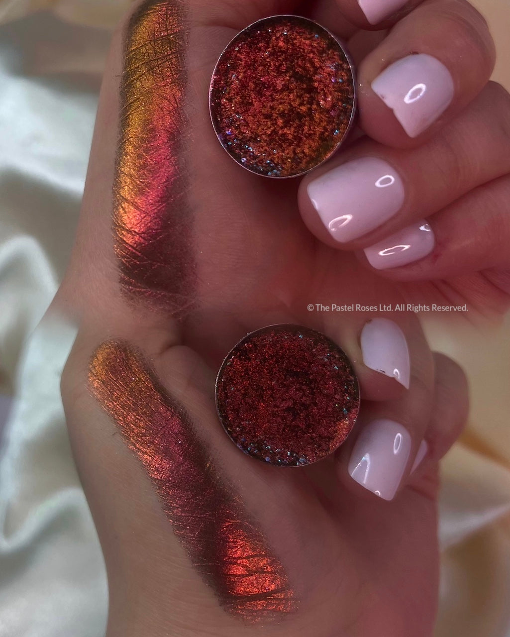 Red Dragon - Prasowany cień do powiek Multi-Chrome